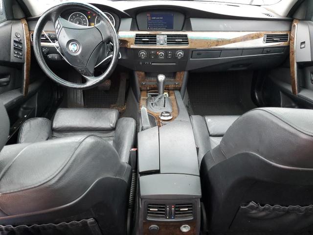 WBANN73586CN00743 - 2006 BMW 530 XIT SILVER photo 8