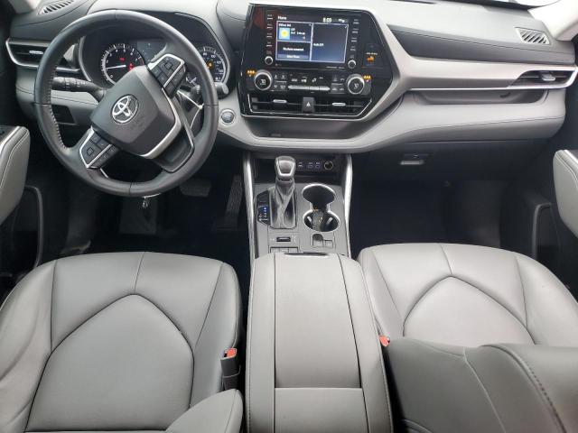 5TDHZRBH9NS570678 - 2022 TOYOTA HIGHLANDER XLE SILVER photo 8