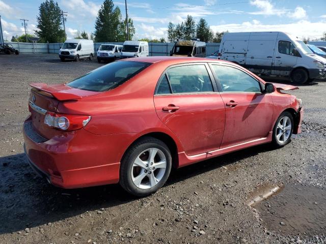 2T1BU4EE7DC921720 - 2013 TOYOTA COROLLA BASE RED photo 3