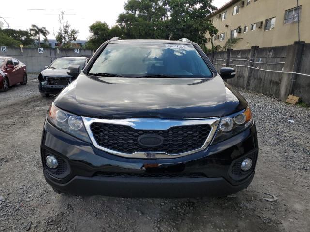 5XYKT3A63DG343373 - 2013 KIA SORENTO LX BLACK photo 5