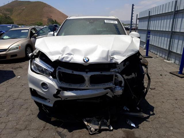 5UXKT0C59J0W01334 - 2018 BMW X5 XDR40E WHITE photo 5