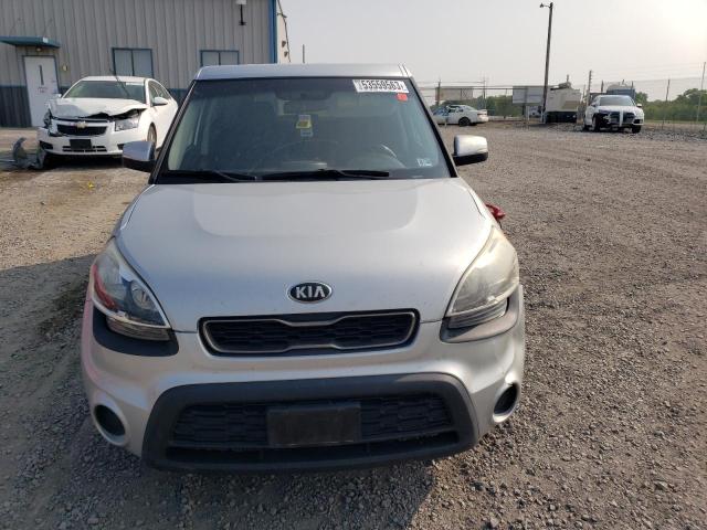 KNDJT2A68D7503458 - 2013 KIA SOUL + SILVER photo 5