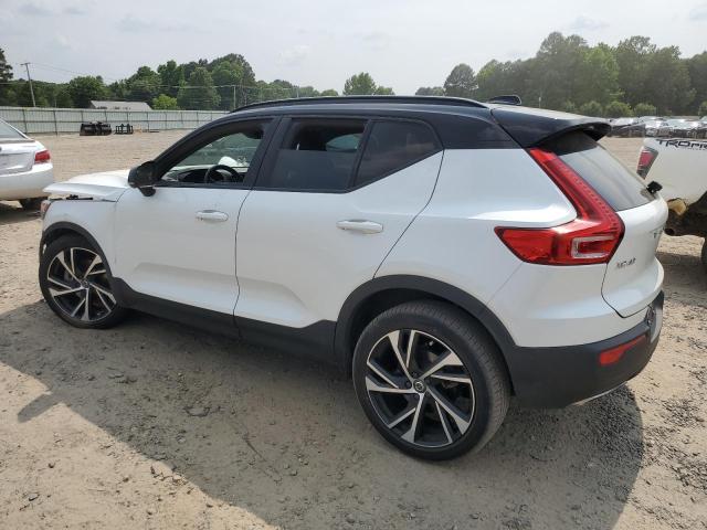 YV4AC2HM0L2342682 - 2020 VOLVO XC40 T4 R-DESIGN WHITE photo 2