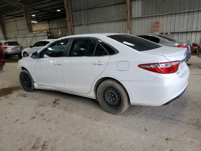 4T1BF1FK8HU802270 - 2017 TOYOTA CAMRY LE WHITE photo 2