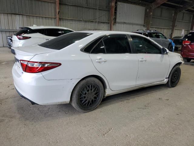 4T1BF1FK8HU802270 - 2017 TOYOTA CAMRY LE WHITE photo 3
