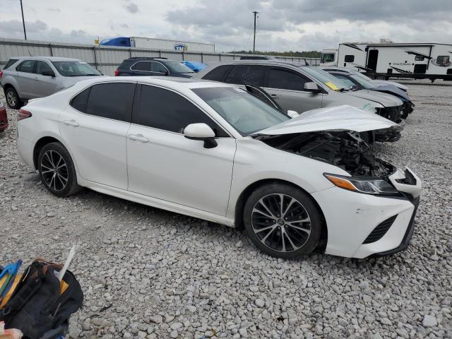 4T1B11HK9JU596491 - 2018 TOYOTA CAMRY L WHITE photo 4