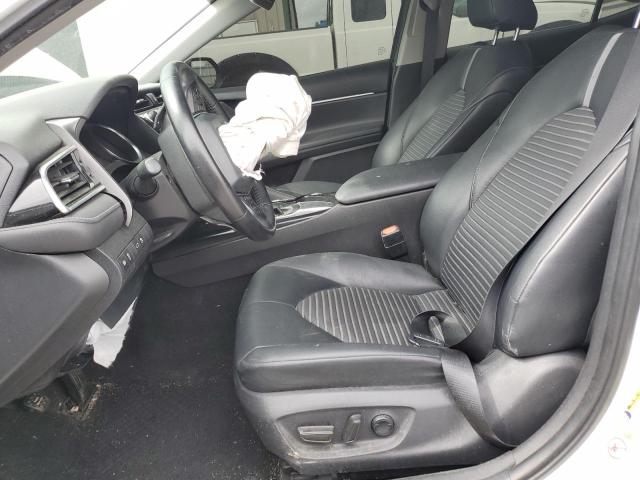 4T1B11HK9JU596491 - 2018 TOYOTA CAMRY L WHITE photo 7