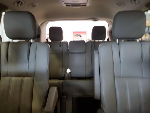 2C4RC1CG1FR674900 - 2015 CHRYSLER TOWN & COU TOURING L RED photo 10