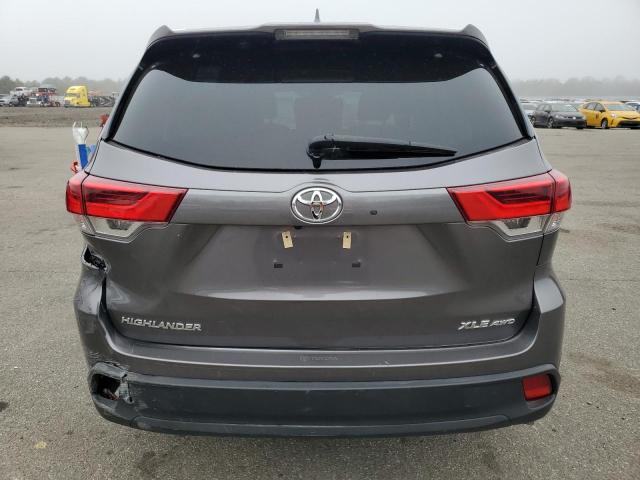 5TDJZRFH3KS609000 - 2019 TOYOTA HIGHLANDER SE GRAY photo 6