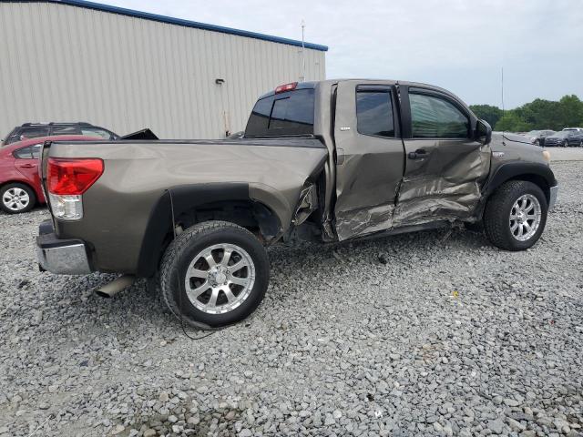 5TFUW5F1XCX265825 - 2012 TOYOTA TUNDRA DOUBLE CAB SR5 BROWN photo 3