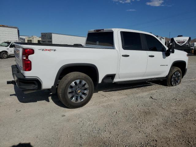 2GC4YME76P1722630 - 2023 CHEVROLET SILVERADO K2500 CUSTOM WHITE photo 3