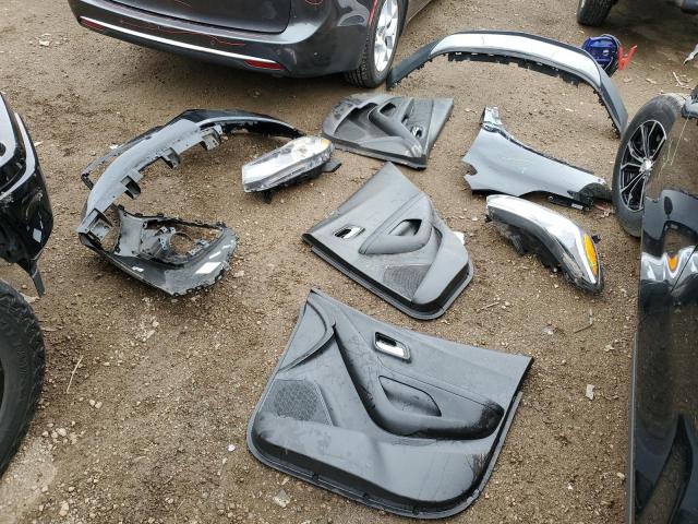 3GNCJLSB6JL240109 - 2018 CHEVROLET TRAX 1LT შავი ფოტო 12