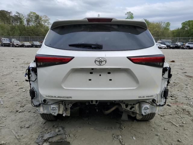 5TDGZRBHXNS591325 - 2022 TOYOTA HIGHLANDER XLE WHITE photo 6
