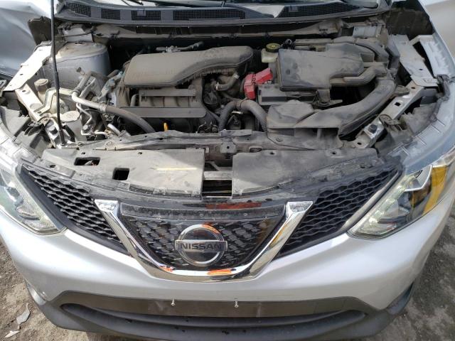 JN1BJ1CP8JW153988 - 2018 NISSAN ROGUE SPOR S SILVER photo 11