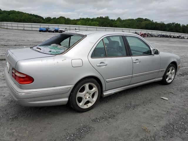 WDBJF65J11B278059 - 2001 MERCEDES-BENZ E 320 SILVER photo 3