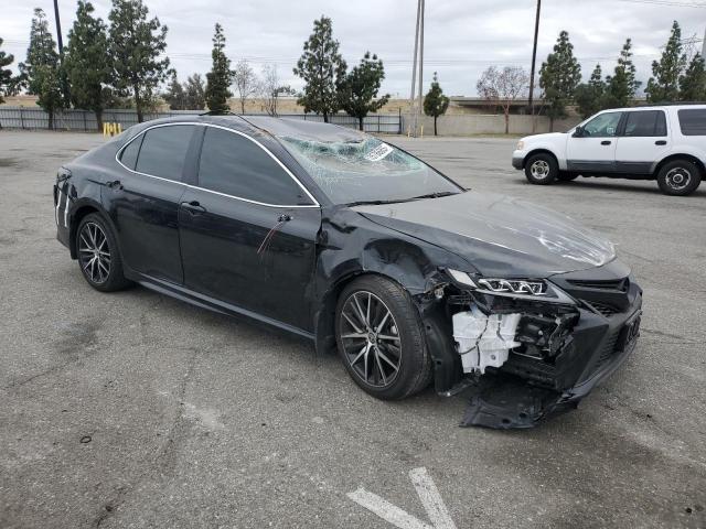 4T1G11AK2RU257812 - 2024 TOYOTA CAMRY SE NIGHT SHADE BLACK photo 4