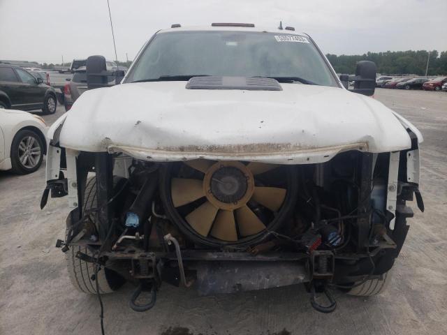 1GD120CL2BF263672 - 2011 GMC SIERRA K2500 SLE WHITE photo 5