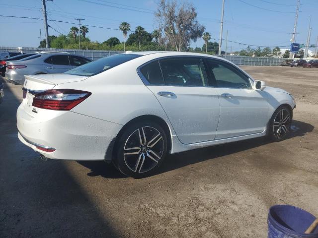 1HGCR3F96HA023557 - 2017 HONDA ACCORD TOURING WHITE photo 3