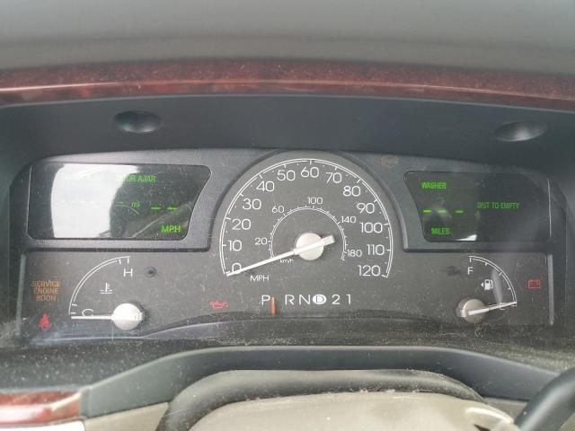 1LNHM81W33Y613546 - 2003 LINCOLN TOWN CAR EXECUTIVE SILVER photo 9