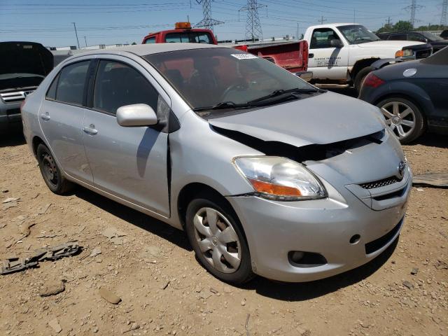 JTDBT923081200426 - 2008 TOYOTA YARIS SILVER photo 4