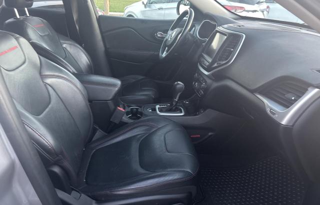 1C4PJMBS8HW521672 - 2017 JEEP CHEROKEE TRAILHAWK GRAY photo 5