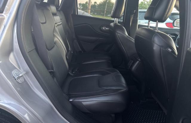 1C4PJMBS8HW521672 - 2017 JEEP CHEROKEE TRAILHAWK GRAY photo 6