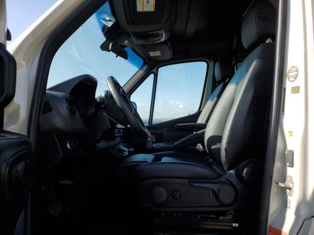 W1W4EBVYXKT017682 - 2019 MERCEDES-BENZ SPRINTER 2500 Weiß Foto 7