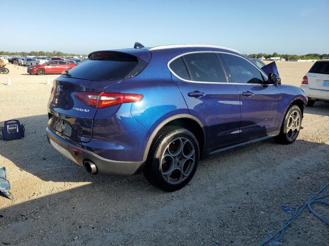 ZASFAKAN2J7B77596 - 2018 ALFA ROMEO STELVIO BLUE photo 3