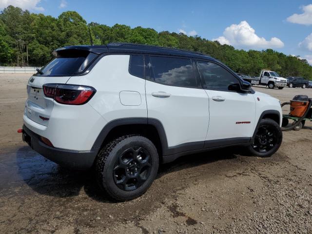 3C4NJDDN6PT524945 - 2023 JEEP COMPASS TRAILHAWK WHITE photo 3