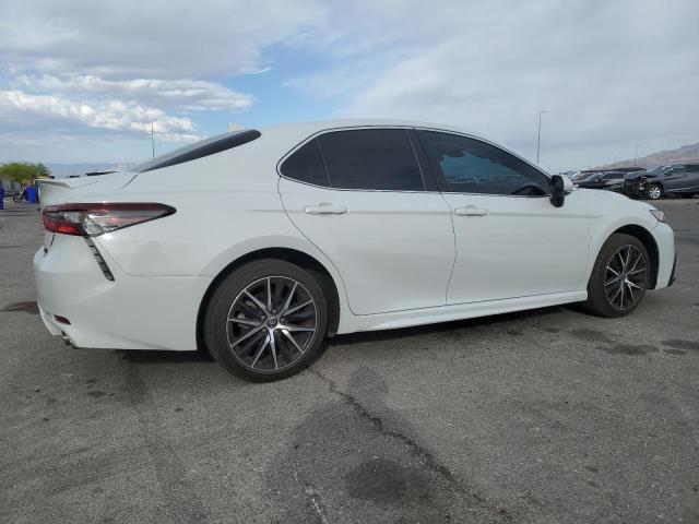 4T1G11AK7PU099724 - 2023 TOYOTA CAMRY SE NIGHT SHADE WHITE photo 3