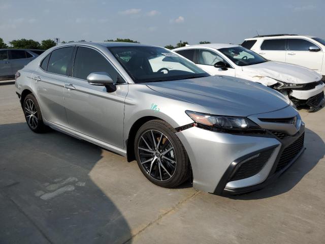 4T1G11AK3PU148238 - 2023 TOYOTA CAMRY SE NIGHT SHADE SILVER photo 4