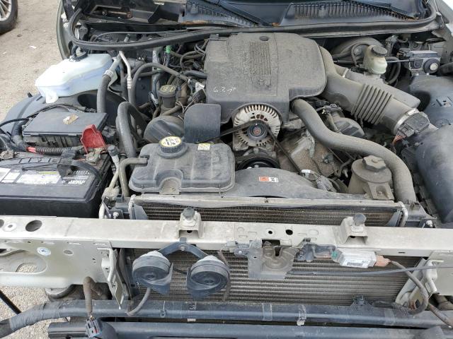 1LNHM81W64Y680451 - 2004 LINCOLN TOWN CAR EXECUTIVE WHITE photo 11