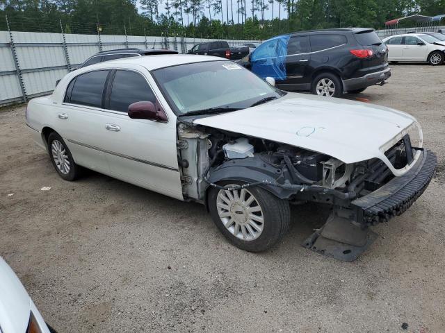 1LNHM81W64Y680451 - 2004 LINCOLN TOWN CAR EXECUTIVE WHITE photo 4