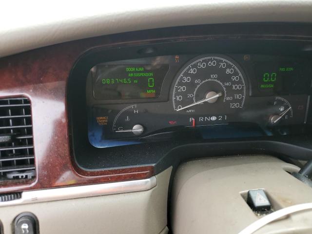 1LNHM81W64Y680451 - 2004 LINCOLN TOWN CAR EXECUTIVE WHITE photo 9