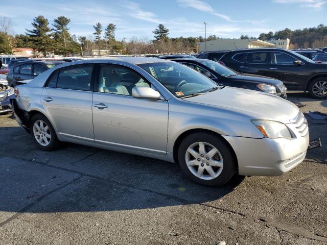 4T1BK36B95U011829 - 2005 TOYOTA AVALON XL SILVER photo 4