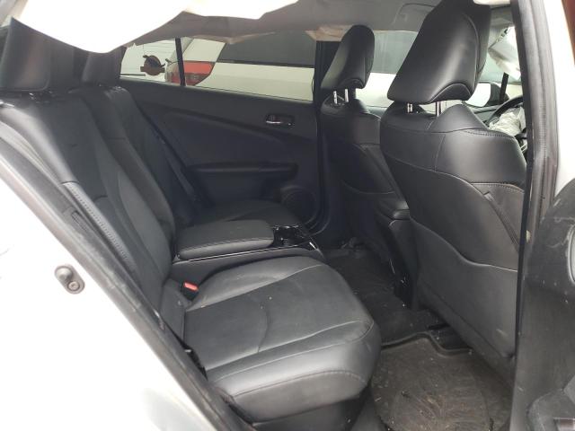 JTDKARFP1J3073926 - 2018 TOYOTA PRIUS PRIM SILVER photo 10