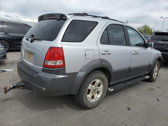 KNDJC733355425121 - 2005 KIA SORENTO EX SILVER photo 3