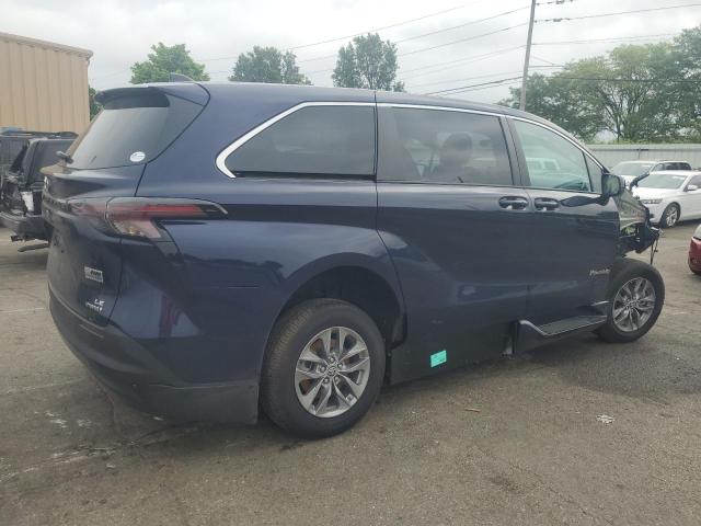 5TDKRKEC3PS144436 - 2023 TOYOTA SIENNA LE BLUE photo 3