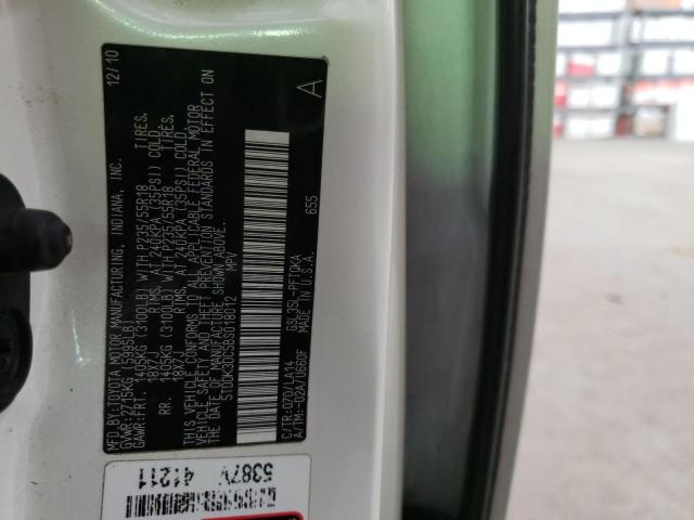 5TDDK3DC5BS018012 - 2011 TOYOTA SIENNA XLE WHITE photo 13