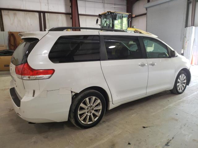 5TDDK3DC5BS018012 - 2011 TOYOTA SIENNA XLE WHITE photo 3