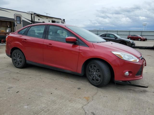 1FAHP3F24CL361541 - 2012 FORD FOCUS SE RED photo 4