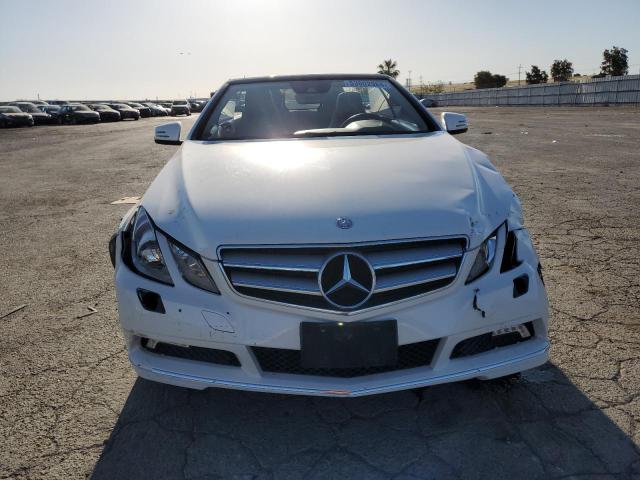 WDDKK5GF2BF077288 - 2011 MERCEDES-BENZ E 350 WHITE photo 5