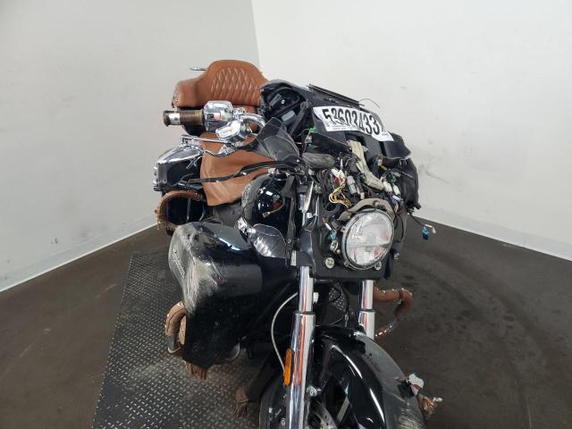 56KTRAAA6H3346185 - 2017 INDIAN MOTORCYCLE CO. ROADMASTER BLACK photo 7