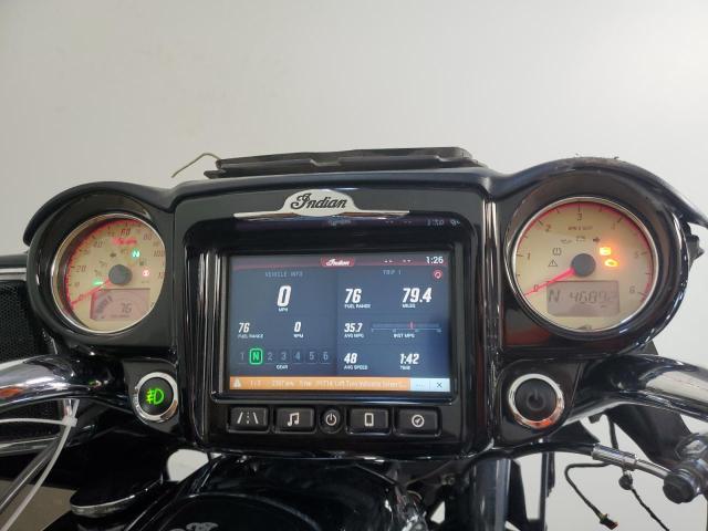 56KTRAAA6H3346185 - 2017 INDIAN MOTORCYCLE CO. ROADMASTER BLACK photo 8