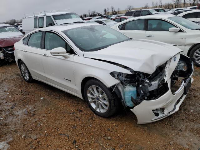 3FA6P0MU9KR174595 - 2019 FORD FUSION SEL WHITE photo 4