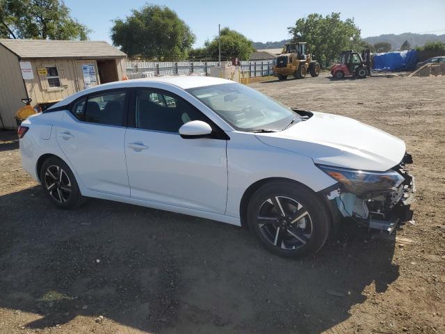 3N1AB8CV8RY290482 - 2024 NISSAN SENTRA SV WHITE photo 4