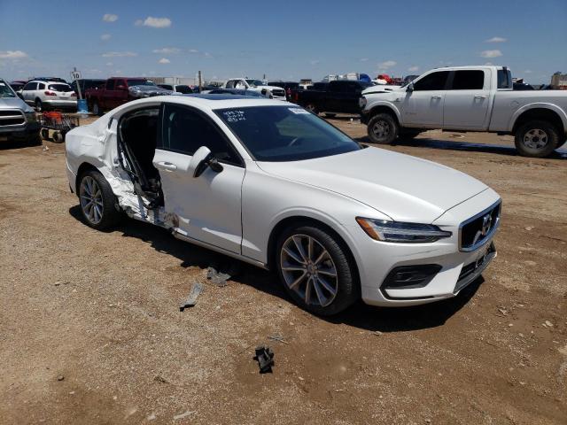 7JR102FK9MG094953 - 2021 VOLVO S60 T5 MOMENTUM WHITE photo 4