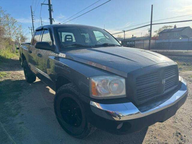 2005 DODGE DAKOTA QUAD SLT, 