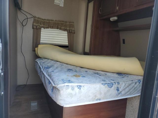 4YDT27328FB453578 - 2015 KEYSTONE OUTBACK TWO TONE photo 5