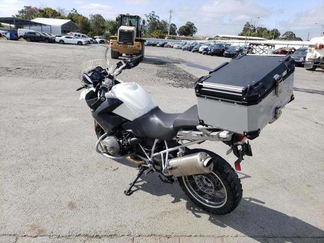 WB1046003AZX50543 - 2010 BMW R1200 GS WHITE photo 3